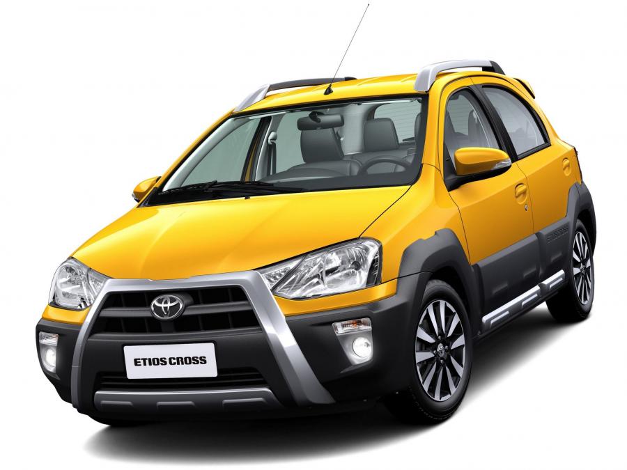  Toyota Etios Cross 2013 года  (фото 18 из 20)